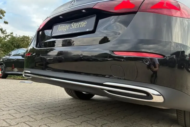 Mercedes-Benz E 400 din 2024 cu 59.979 km - oferta MER112901 - foto 13