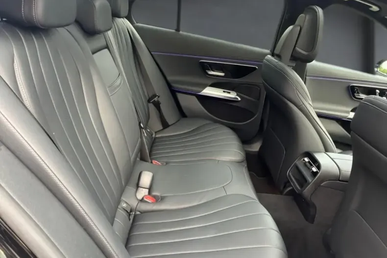 Mercedes-Benz E 400 din 2024 cu 59.979 km - oferta MER112901 - foto 14