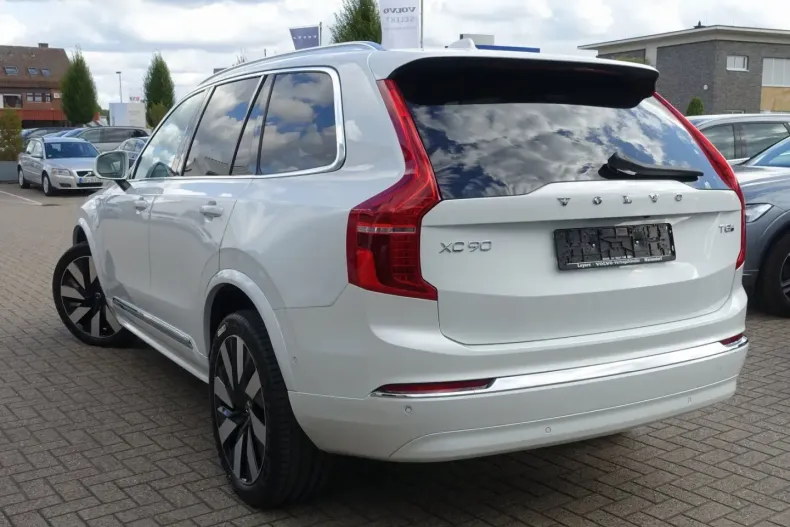 Volvo XC90 din 2024 cu 17.990 km - oferta VOL112927 - foto 4