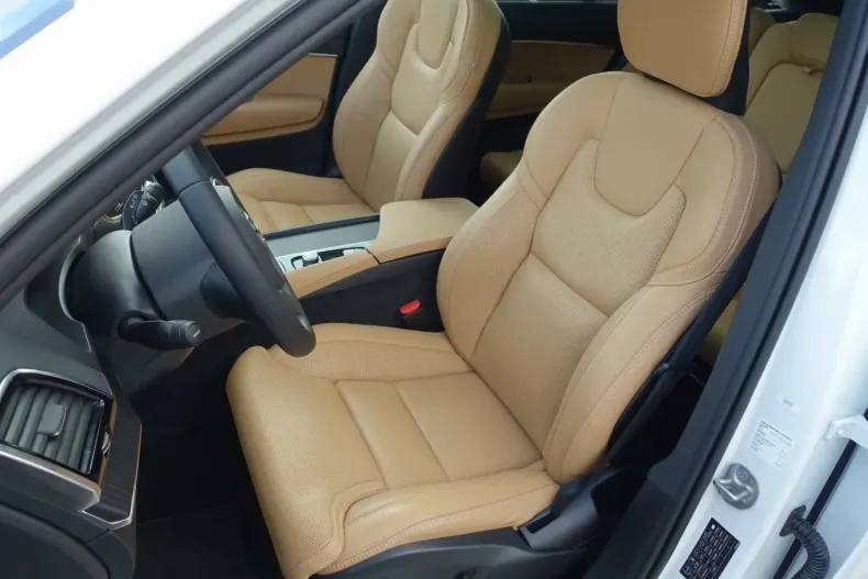 Volvo XC90 din 2024 cu 17.990 km - oferta VOL112927 - foto 9