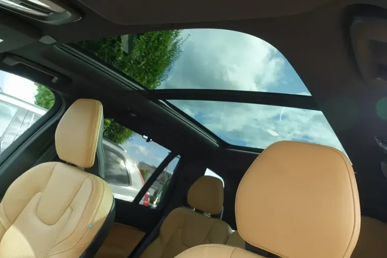 Volvo XC90 din 2024 cu 17.990 km - oferta VOL112927 - foto 30