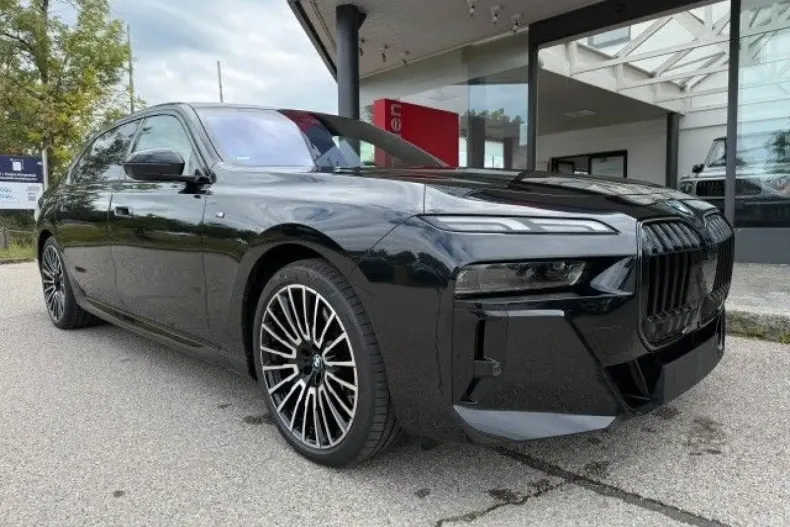 BMW 740 din 2024 cu 17.900 km - oferta BMW112932 - foto 2