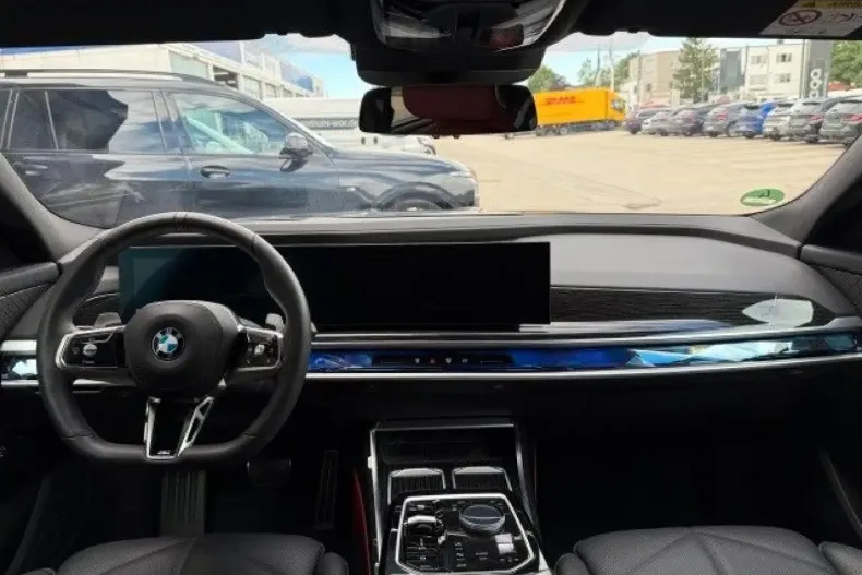 BMW 740 din 2024 cu 17.900 km - oferta BMW112932 - foto 6