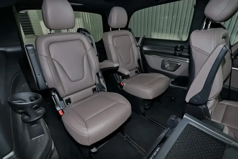 Mercedes-Benz V 300 din 2024 cu 17.167 km - oferta MER112942 - foto 7