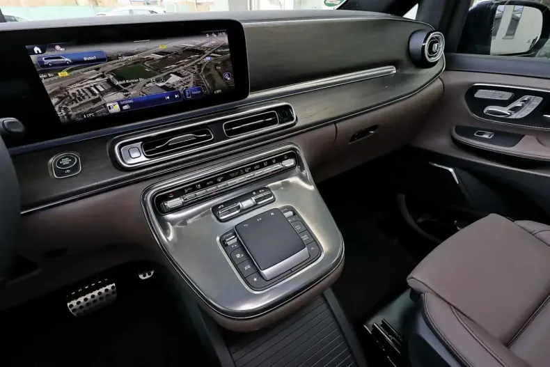 Mercedes-Benz V 300 din 2024 cu 17.167 km - oferta MER112942 - foto 11