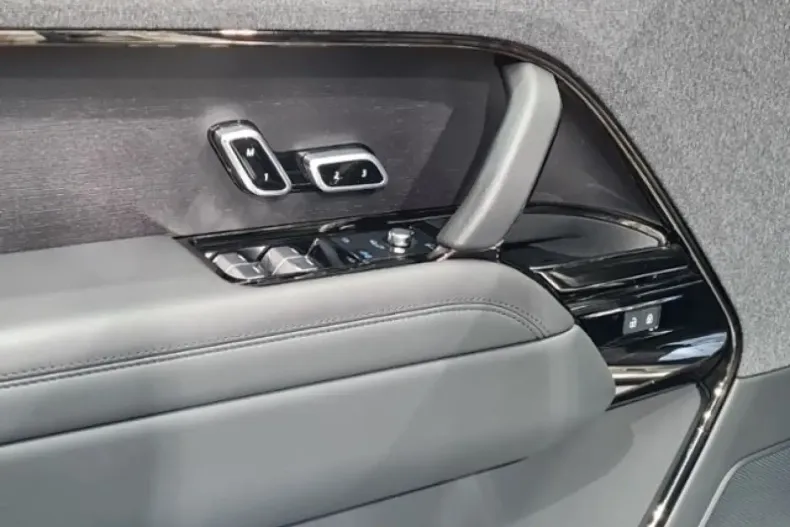 Land Rover Range Rover Sport din 2024 cu 22.700 km - oferta LAN112950 - foto 11