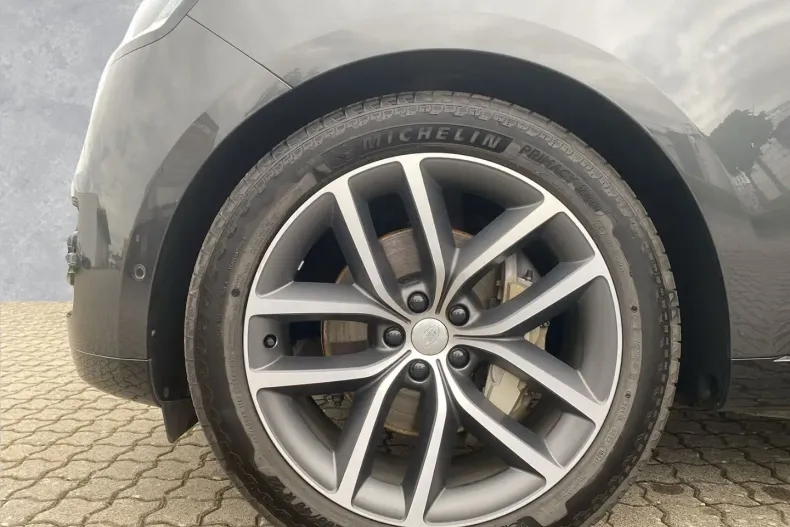 Land Rover Range Rover din 2024 cu 18.500 km - oferta LAN112954 - foto 9