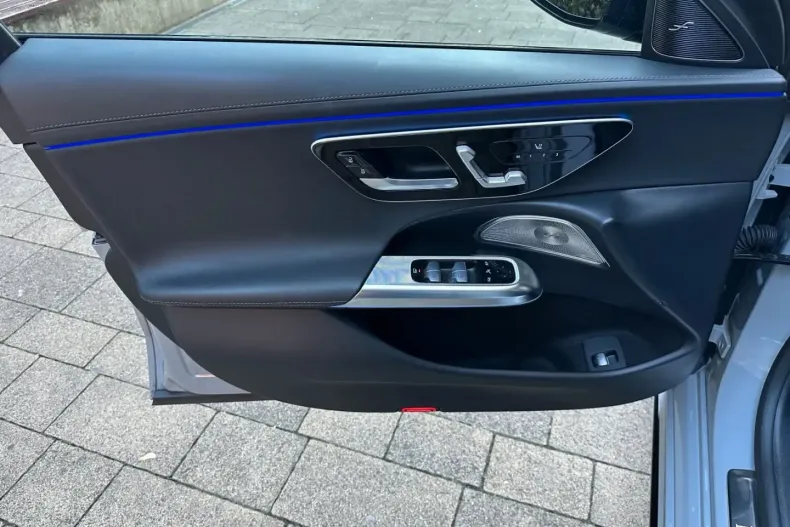 Mercedes-Benz E 300 din 2024 cu 48.700 km - oferta MER112955 - foto 7