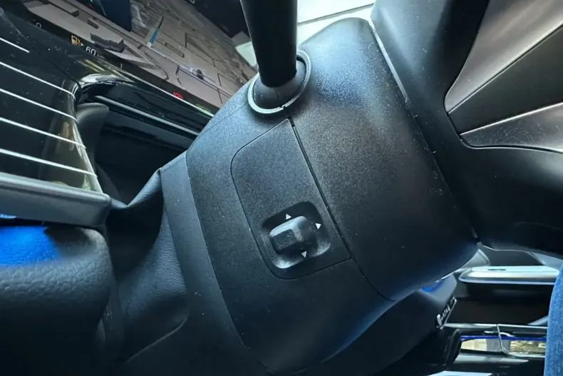 Mercedes-Benz E 300 din 2024 cu 48.700 km - oferta MER112955 - foto 12