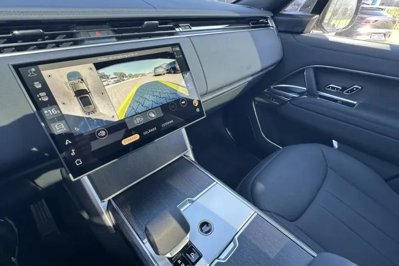 Land Rover Range Rover din 2024 cu 9.500 km - oferta LAN112956 - foto 11