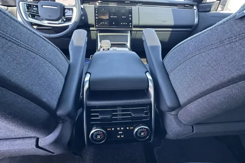 Land Rover Range Rover din 2024 cu 9.500 km - oferta LAN112956 - foto 15