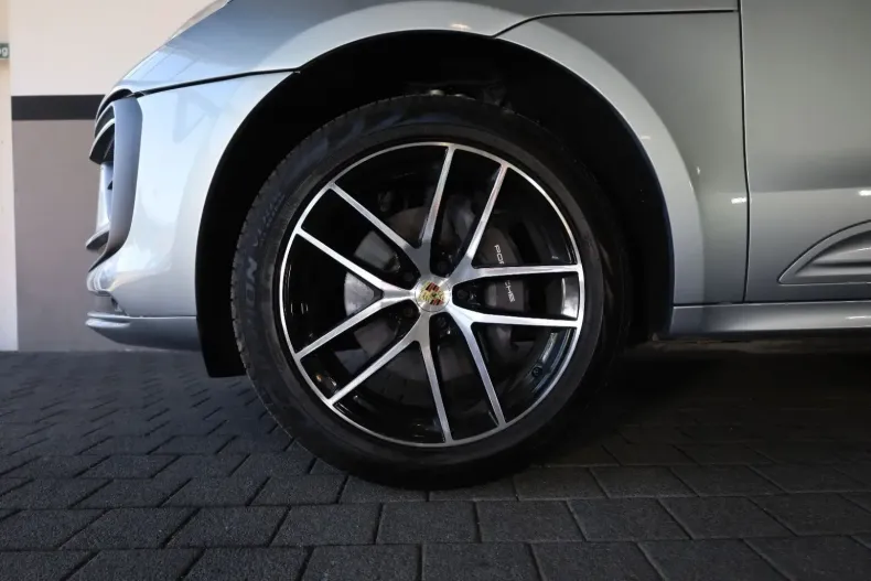 Porsche Macan din 2023 cu 9.891 km - oferta POR112960 - foto 4