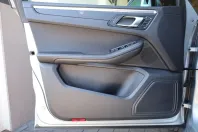 Porsche Macan din 2023 cu 9.891 km - oferta POR112960 - foto 9