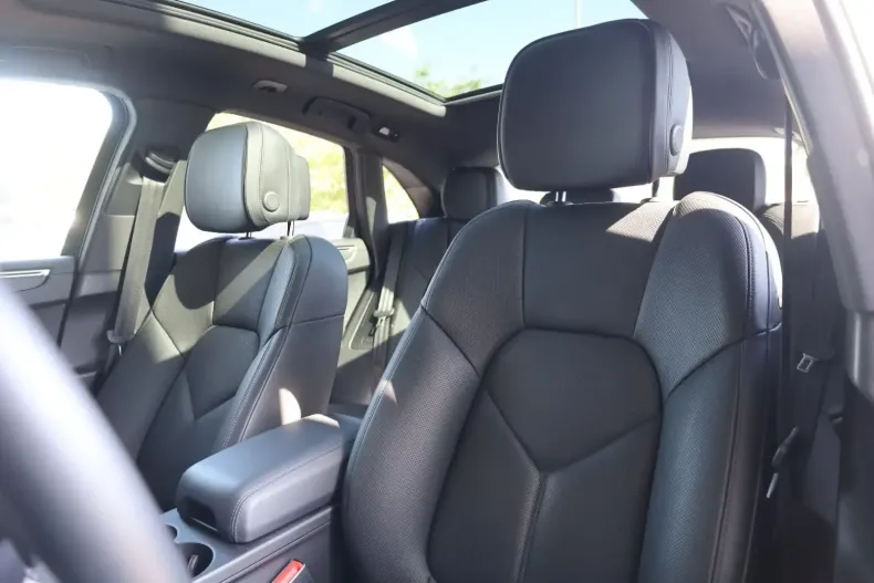 Porsche Macan din 2023 cu 9.891 km - oferta POR112960 - foto 10