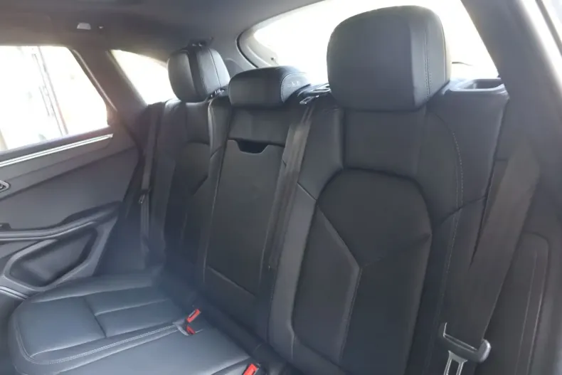 Porsche Macan din 2023 cu 9.891 km - oferta POR112960 - foto 17