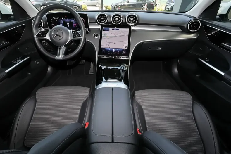 Mercedes-Benz C 180 din 2024 cu 10.840 km - oferta MER112961 - foto 5