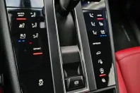 Porsche Macan din 2024 cu 5.800 km - oferta POR112963 - foto 23