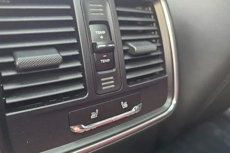 Porsche Macan din 2024 cu 5.800 km - oferta POR112963 - foto 31