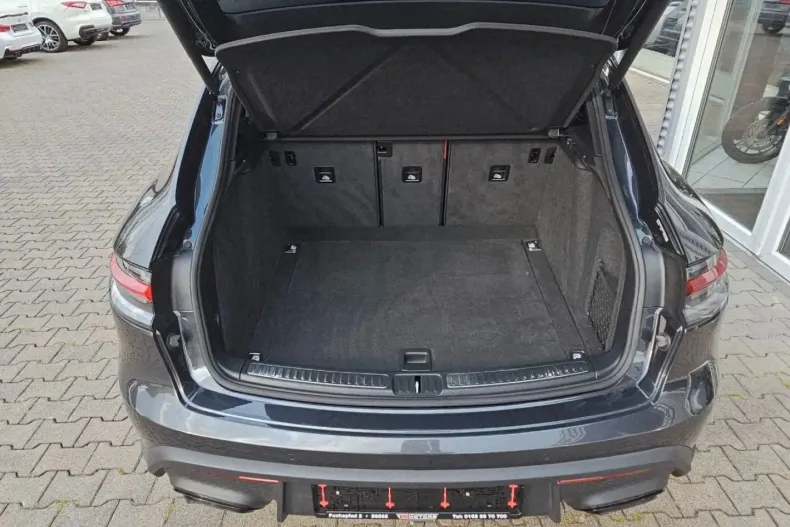 Porsche Macan din 2024 cu 5.800 km - oferta POR112963 - foto 37