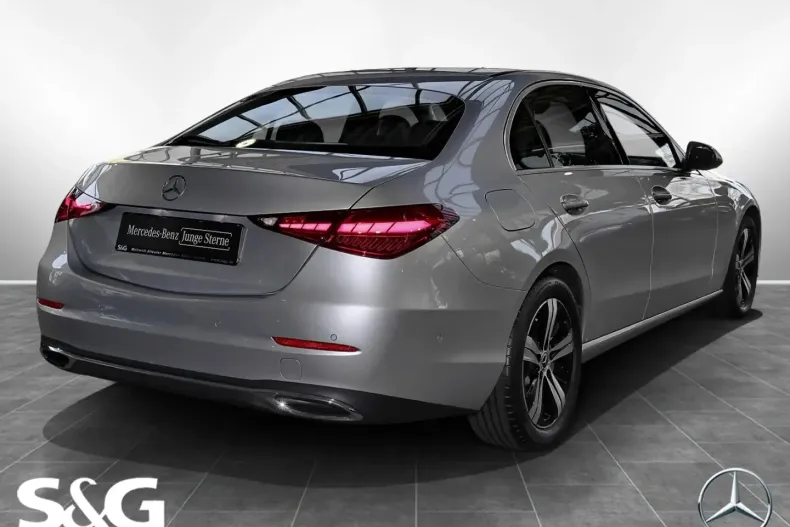 Mercedes-Benz C 180 din 2024 cu 8.920 km - oferta MER112964 - foto 2