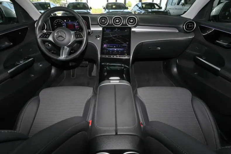Mercedes-Benz C 180 din 2024 cu 8.920 km - oferta MER112964 - foto 5