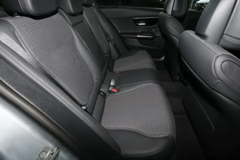 Mercedes-Benz C 180 din 2024 cu 8.920 km - oferta MER112964 - foto 6