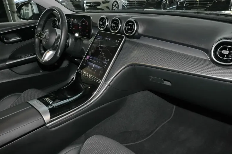 Mercedes-Benz C 180 din 2024 cu 8.920 km - oferta MER112964 - foto 8