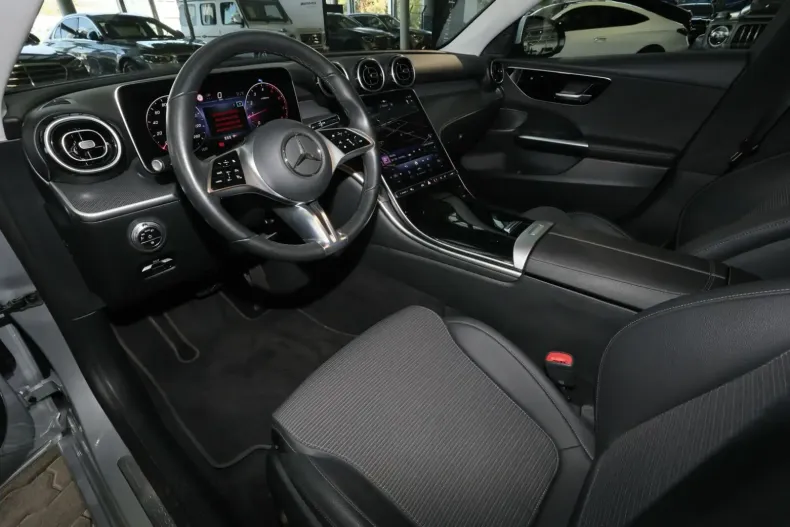 Mercedes-Benz C 180 din 2024 cu 8.920 km - oferta MER112964 - foto 9