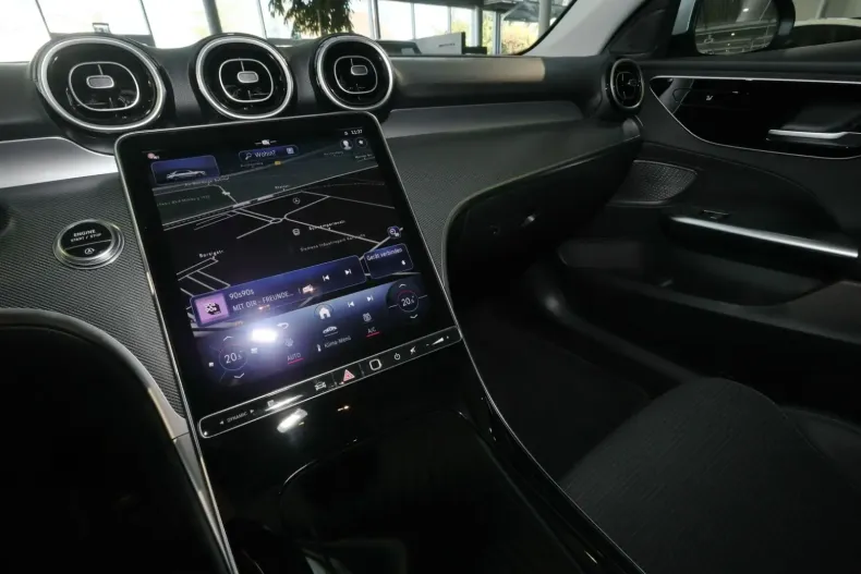 Mercedes-Benz C 180 din 2024 cu 8.920 km - oferta MER112964 - foto 10