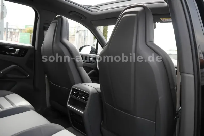 Porsche Cayenne din 2023 cu 33.000 km - oferta POR112971 - foto 31