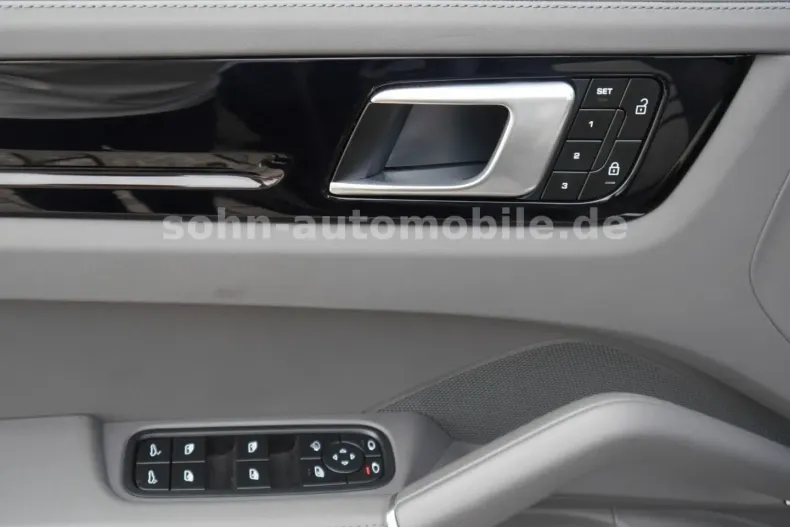 Porsche Cayenne din 2023 cu 33.000 km - oferta POR112971 - foto 43