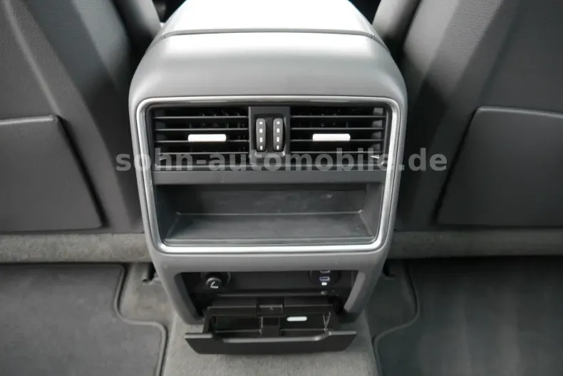 Porsche Cayenne din 2023 cu 33.000 km - oferta POR112971 - foto 46