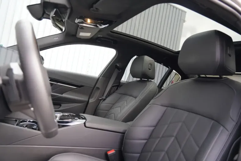 BMW 520 din 2024 cu 25.300 km - oferta BMW112973 - foto 8