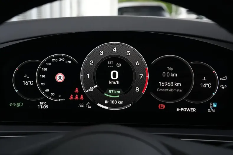 Porsche Cayenne din 2024 cu 16.900 km - oferta POR113002 - foto 25