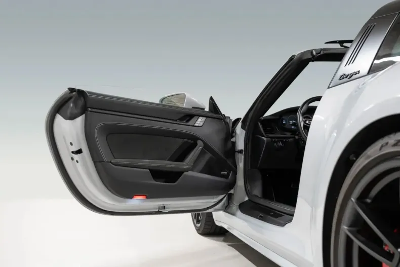 Porsche 992 din 2024 cu 16.900 km - oferta POR113013 - foto 20