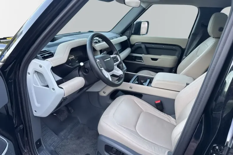 Land Rover Defender din 2024 cu 20.500 km - oferta LAN113014 - foto 8