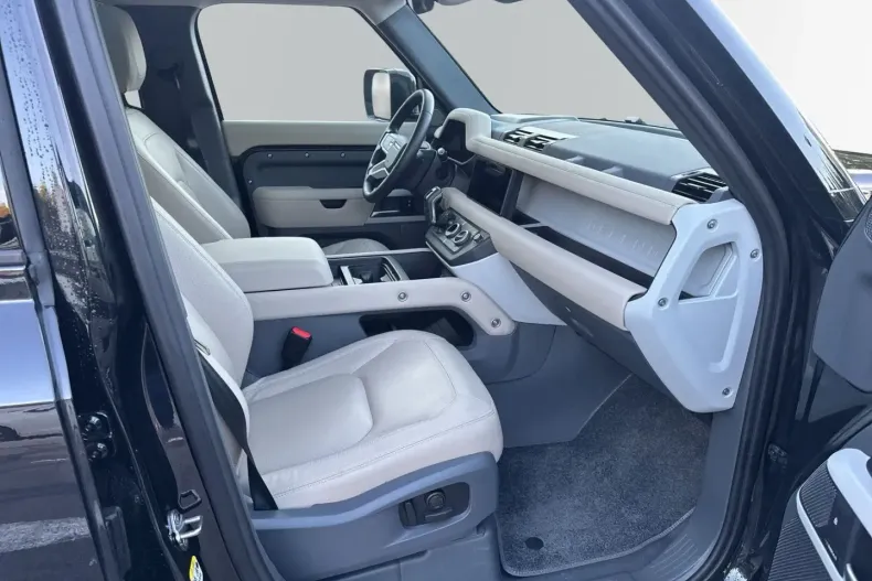 Land Rover Defender din 2024 cu 20.500 km - oferta LAN113014 - foto 9