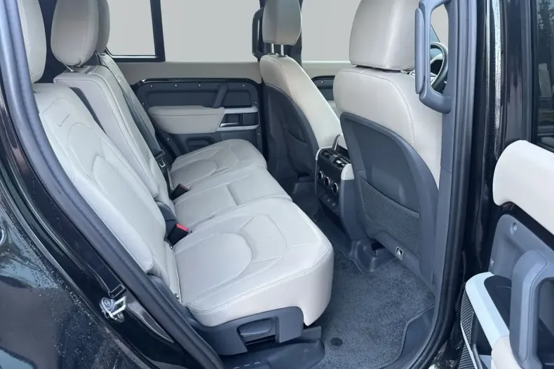 Land Rover Defender din 2024 cu 20.500 km - oferta LAN113014 - foto 11