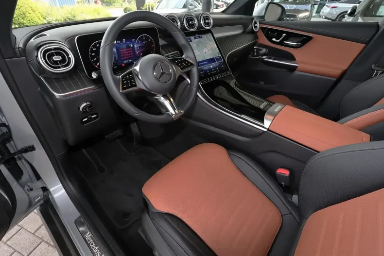 Mercedes-Benz GLC 450 din 2024 cu 4.617 km - oferta MER113017 - foto 9