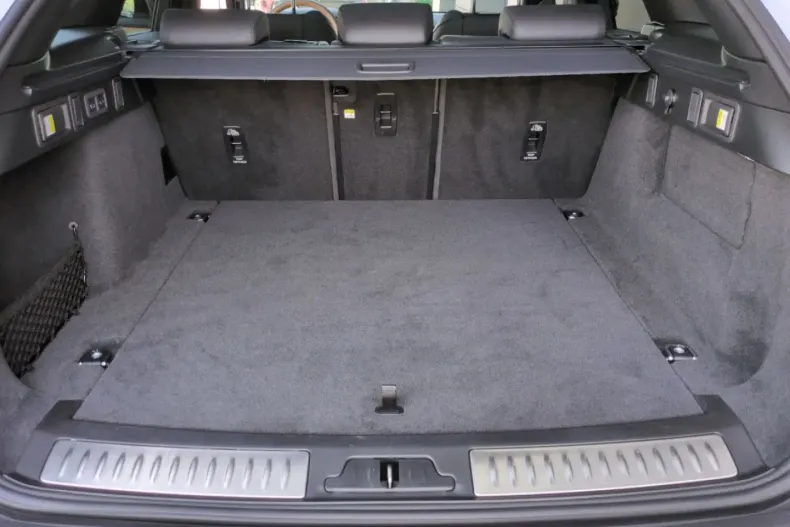 Land Rover Range Rover Velar din 2024 cu 15.850 km - oferta LAN113019 - foto 12