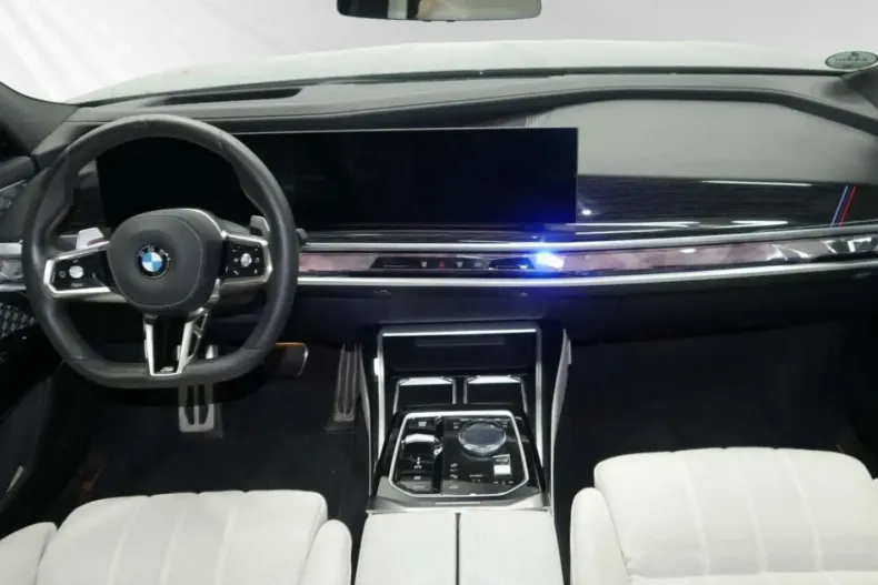 BMW 740 din 2024 cu 49.989 km - oferta BMW113021 - foto 4