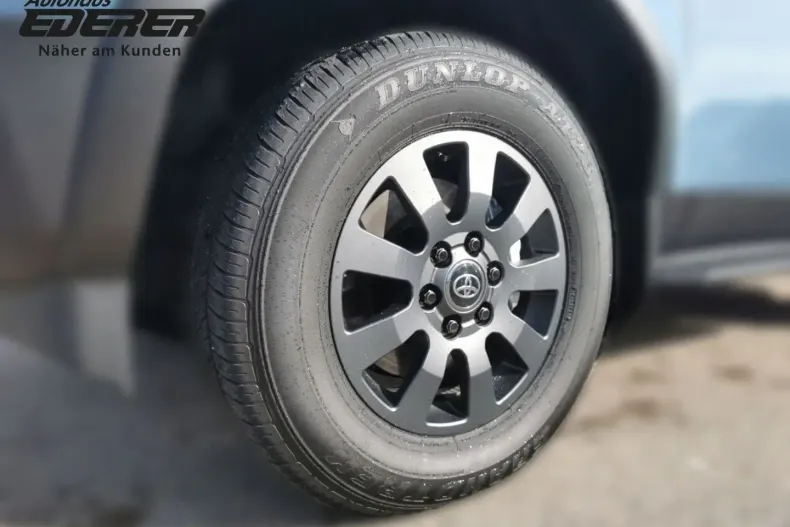 Toyota Land Cruiser din 2024 cu 16.411 km - oferta TOY113024 - foto 3