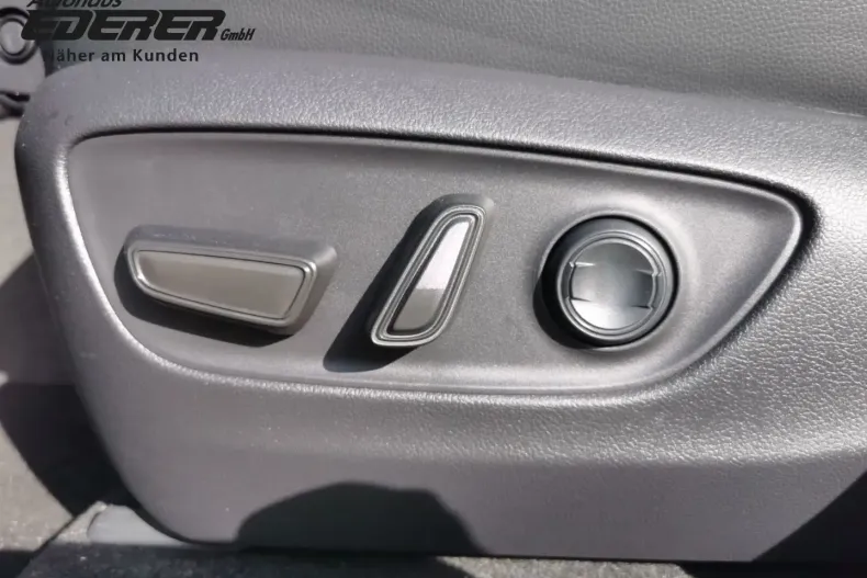 Toyota Land Cruiser din 2024 cu 16.411 km - oferta TOY113024 - foto 6