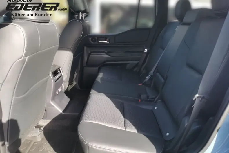 Toyota Land Cruiser din 2024 cu 16.411 km - oferta TOY113024 - foto 7