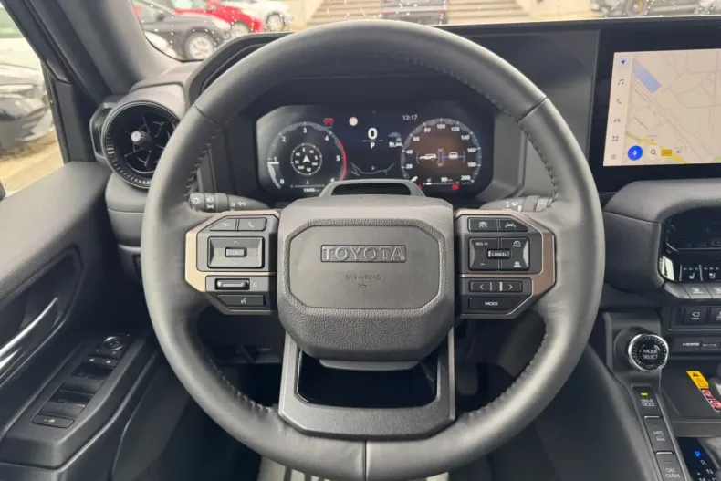 Toyota Land Cruiser din 2024 cu 13.455 km - oferta TOY113029 - foto 11