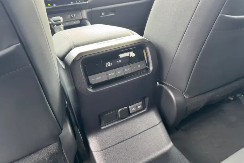 Toyota Land Cruiser din 2024 cu 13.455 km - oferta TOY113029 - foto 22