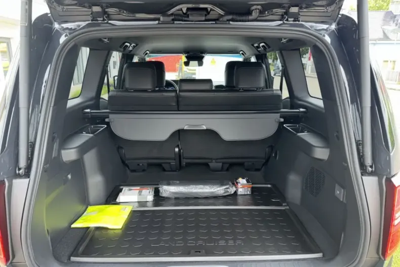 Toyota Land Cruiser din 2024 cu 8.060 km - oferta TOY113030 - foto 4