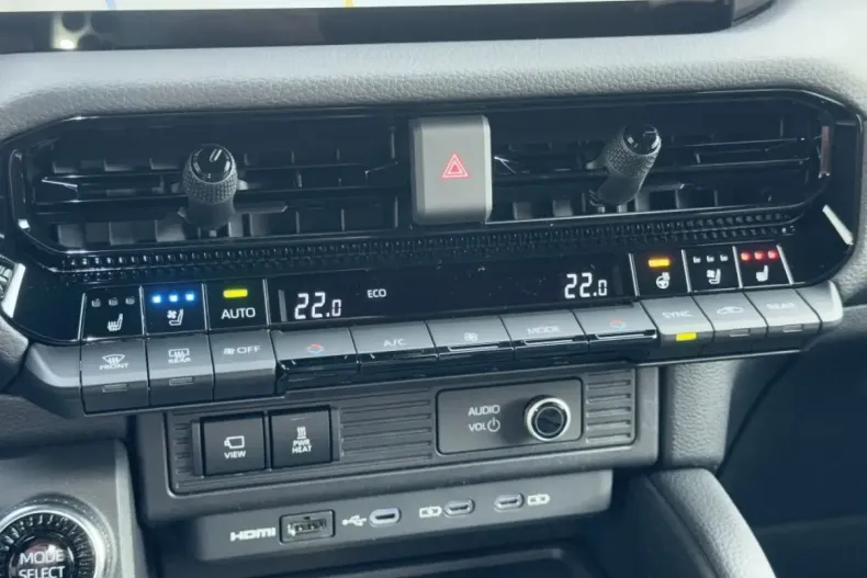 Toyota Land Cruiser din 2024 cu 8.060 km - oferta TOY113030 - foto 16