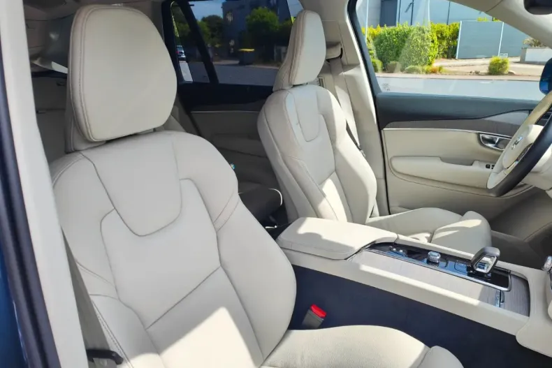 Volvo XC90 din 2024 cu 9.400 km - oferta VOL113032 - foto 18