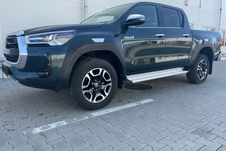 Toyota Hilux din 2024 cu 5.000 km - oferta TOY113036 - foto 1